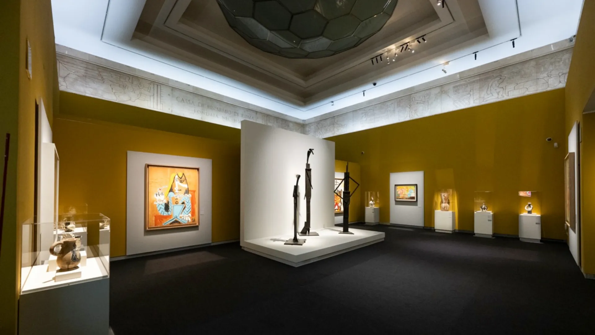 Nell'immagine una sala della mostra a Roma